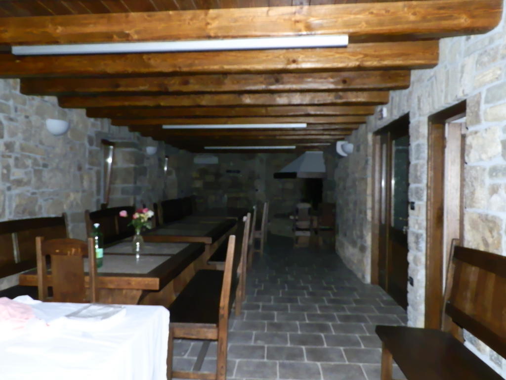 Agroturism Stara Stala Hotel Borut Buitenkant foto